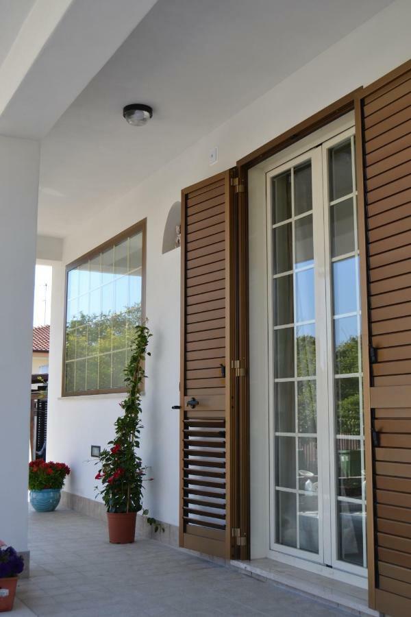 Guesthouse Holiday Formia Beach Exterior foto